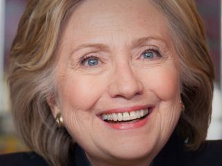 بعضی از ایمیل‌های هیلاری کلینتون 'فوق محرمانه' اعلام شد