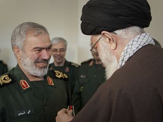 رهبر ایران به فرمانده نیروی دریایی سپاه و بازداشت‌کنندگان ملوانان آمریکایی نشان فتح داد