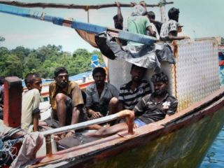 دادگاه عالی استرالیا بازداشت پناهجویان در کشورهای همسایه را قانونی دانست