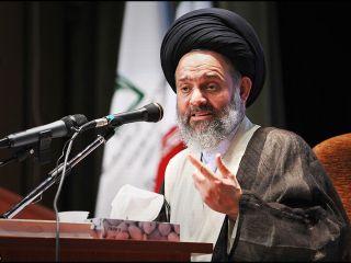 آیت الله حسینی بوشهری: پای منقل و وافور نمی توان هنر خلق کرد!
