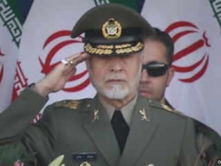 فرمانده ارتش ایران: به قطعنامه‌های موشکی توجهی نداریم؛ کار خودمان را می‌کنیم