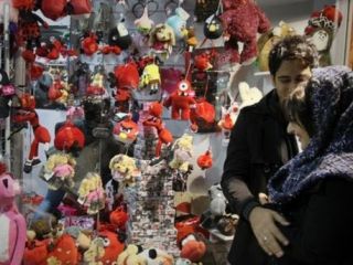 پلیس اماکن ایران بازهم فروش هدایای روز ولنتاین را ممنوع کرد