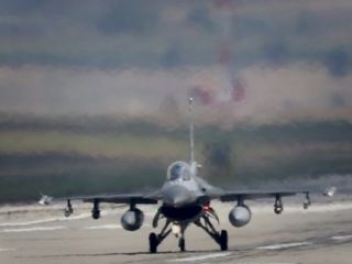 گلوله‌باران مواضع شبه‌نظامیان کرد سوریه توسط جنگنده‌های ترکیه