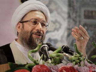 آیت الله آملی لاریجانی: می‌گویند فلان شخص طرفدار ولایت است، پس کمپین راه بینداریم تا او رای نیاورد؛ آن‌ها خیال می‌کنند مردم ما به این حرف‌ها توجه می‌کنند