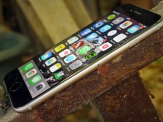 اپل: رای دادگاه برای شکستن قفل آی‌فون مهاجم کشتار سن‌برناردینو را نمی‌پذیریم