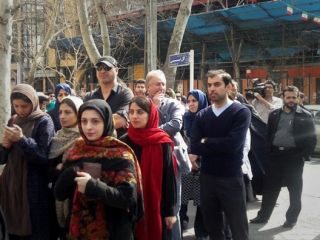 حرف‌های حمید فرخ‌نژاد در زمان رای دادن: دوستانی که روزی‌شان در تحریم است باید کنار بروند