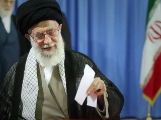 تقدیر خامنه ای از مشارکت مردم در انتخابات هفتم اسفند