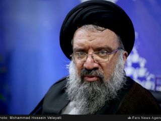 موضع تند احمد خاتمی: از مردم عذرخواهی کنید