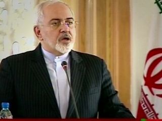 ظریف: آزمایشهای موشکی ایران دفاعی است و ربطی به برجام ندارد