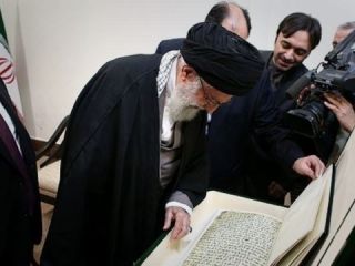 نیوزویک: آیت الله خامنه ای احتمالا نگران مصالحه روسیه با آمریکا بر سر سوریه است