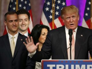 ترامپ حمله رئیس ستاد انتخاباتی خود به یک خبرنگار زن را قابل دفاع دانست