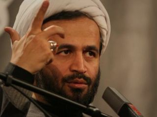 عضو قرارگاه عمار هاشمی رفسنجانی را ساده‌لوحی نامید که 