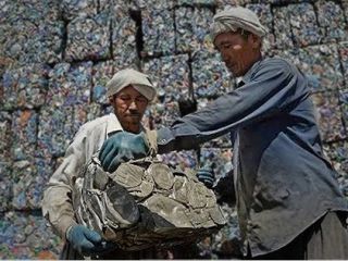 جریمه به‌کارگیری کارگران افغان در ایران افزایش یافت