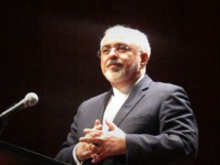 ظریف: آمریکا سهم ایران را در بازار نفت اروپا در زمان تحریم‌ها به خود اختصاص داد