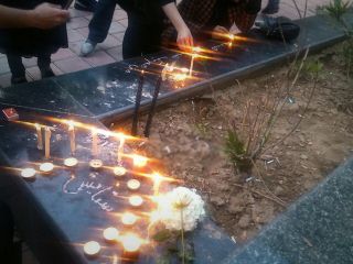 شمع افروختن ممنوع؛ آتش زدن کوکتل مولوتف آزاد!