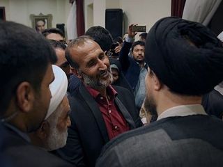 دیدار پدر ستایش قریشی با سید حسن خمینی