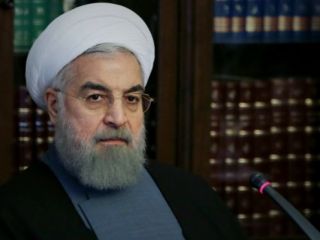 نماینده اسبق مجلس: افرادی پرنفوذ به روحانی پیام داده‌اند دیگر کاندیدا نشود