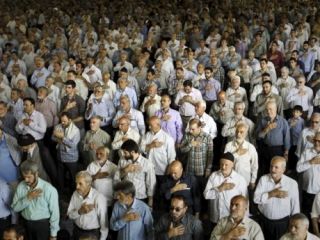 انتقاد امامان دولتی نماز جمعه از ترویج زبان انگلیسی در ایران