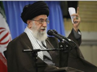 شوخی با آیت‌الله خامنه‌ای در توییتر: 'غلط است دیگر'