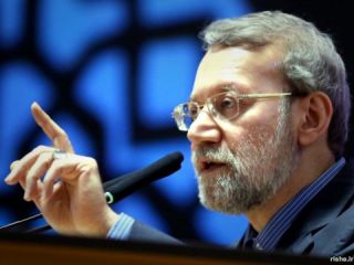 لاریجانی: از اروپا به سوی سوریه سلاح ارسال شده‌است