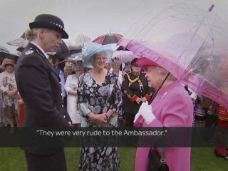 ملکه الیزابت، مقام‌های چینی را به دلیل رفتارشان با سفیر بریتانیا 'بسیار بی‌نزاکت' خواند