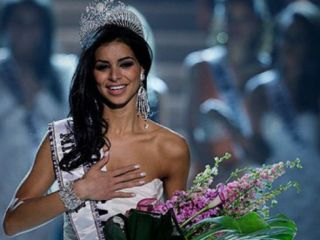 مسیحی شدن نخستین مسلمانی که به لقب «دختر شایسته آمریکا» رسید