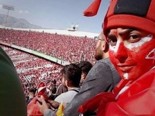 تهدید به سوزاندن دختری که به استادیوم رفت