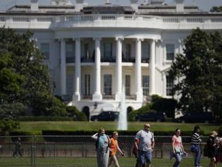 پلیس مخفی به یک مرد مسلح در نزدیکی کاخ سفید شلیک کرد