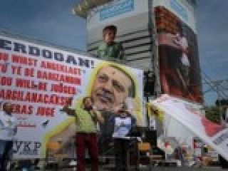 جمع آوری ۵۰ هزار امضا در ترکیه برای محاکمه اردوغان