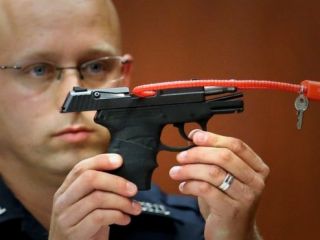 سلاحی که یک نوجوان سیاهپوست را کشت، ۲۵۰ هزار دلار فروخته شد