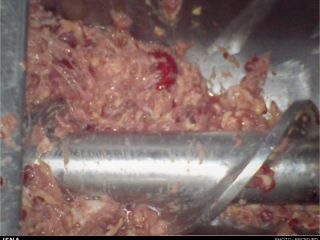 سوسیس و کالباس‌ با طعم تاج خروس!