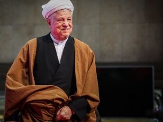 آیت الله هاشمی: آنها که مبارزه علیه پهلوی را نمی‌پسندیدند صاحب بساط شده‌اند