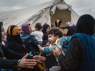 واشنگتن پست: داعش زنان اسیر را آنلاین به فروش می رساند