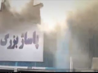 «نجات ۱۰۰ نفر از حریق» در یک پاساژ در تهران