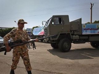 نگاهی به واردات اسلحه ایران در ۶۵ سال گذشته / آمریکا بزرگ ترین تامین کننده سلاح برای ایران (+جدول و نمودار )