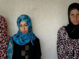 غیرنظامیان هنگام فرار از فلوجه هدف قرار گرفته‌اند