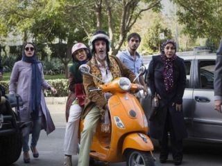 اکران «پنجاه کیلو آلبالو» با انتقاد مکارم شیرازی متوقف شد