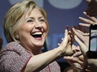 آرای کلینتون برای نامزدی در انتخابات آمریکا «به حد نصاب رسید»