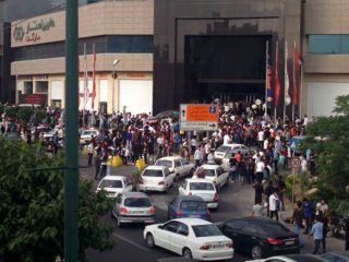 'قرار تلگرامی جوانان تهرانی پاساژ کوروش را به تعطیلی کشید'