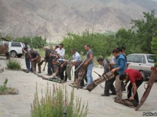 ۳۰ شکارچی ایرانی، اسلحه‌های شکاری خود را غلاف کردند