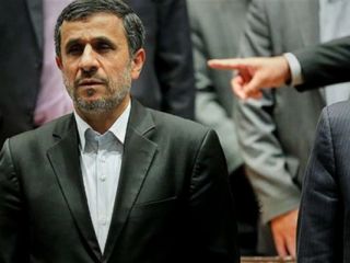 از احمدی‌نژاد می‌پرسم با ۱۴۰۰ میلیارد دلار چه کردید؟