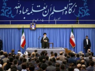 آیت الله خامنه ای: از محیط دانشگاه برای مخالفت با انقلاب بهره برداری نشود