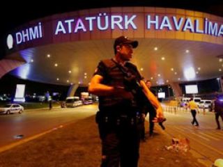 تلاش خلبان ایرانی برای نجات مسافران، پس از انفجار فرودگاه استانبول