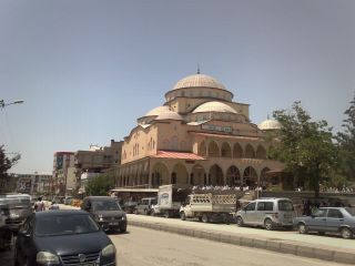 روزنامه صباح: سفر هزاران ایرانی به شهر وان ترکیه برای گذراندن تعطیلات عید فطر