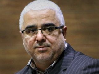 نماینده مجلس برای افشای «خیانت‌های» احمدی‌نژاد ابراز آمادگی کرد