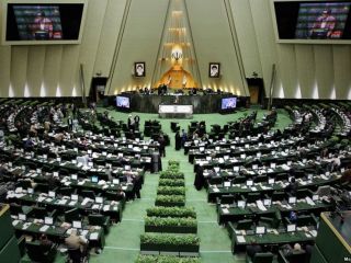 انتقاد ۱۸ نماینده مجلس از تعطیلی یک نمازخانه اهل سنت