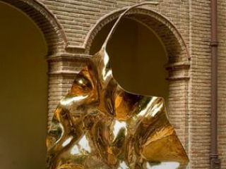 مجسمه برنزی ۳۵۰ کیلویی از محوطه ساختمان وزارت ارشاد سرقت شد