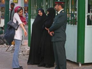 ایسپا: تنها ۲۸ درصد زنان موافق استفاده از چادر با مقنعه هستند