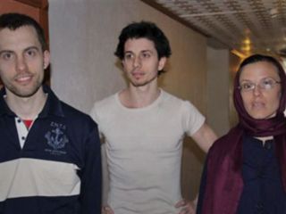 سارا شورد، زندانی سابق در ایران نمایشی را درباره سلول انفرادی به روی صحنه برد