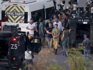 ادامه دستگیری ژنرال‌ها و دادستان‌ها در ترکیه